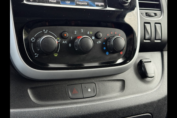 Renault Trafic 1.6 dCi 126 PK / L1H1 / 1e EIG. / TREKHAAK / AIRCO / CRUISE / NAVI / 3-ZITS