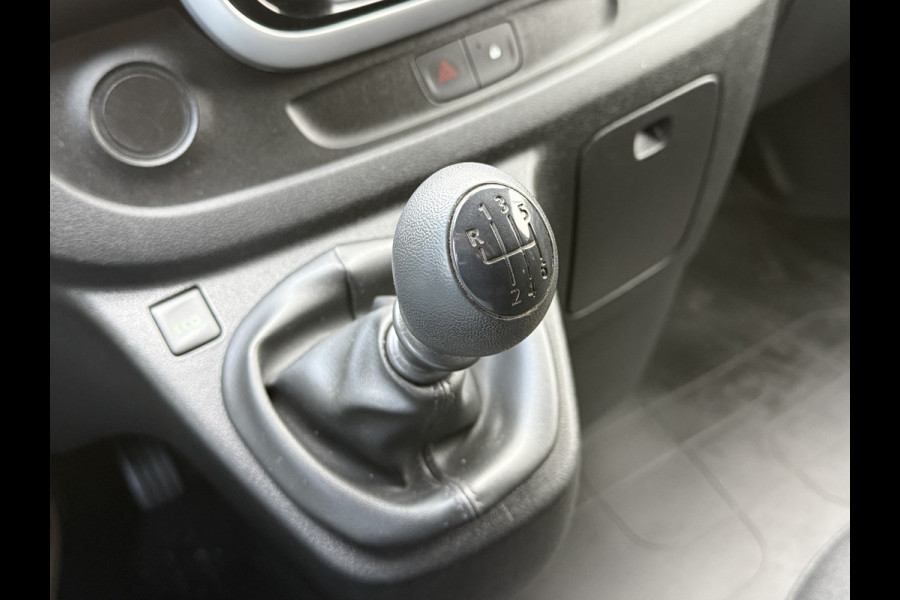 Renault Trafic 1.6 dCi 126 PK / L1H1 / 1e EIG. / TREKHAAK / AIRCO / CRUISE / NAVI / 3-ZITS