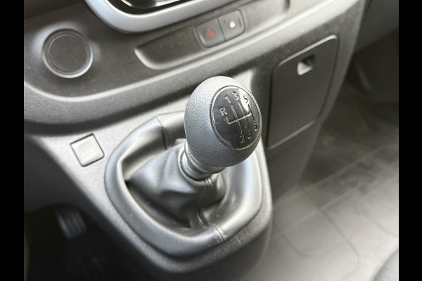 Renault Trafic 1.6 dCi 126 PK / L1H1 / 1e EIG. / TREKHAAK / AIRCO / CRUISE / NAVI / 3-ZITS