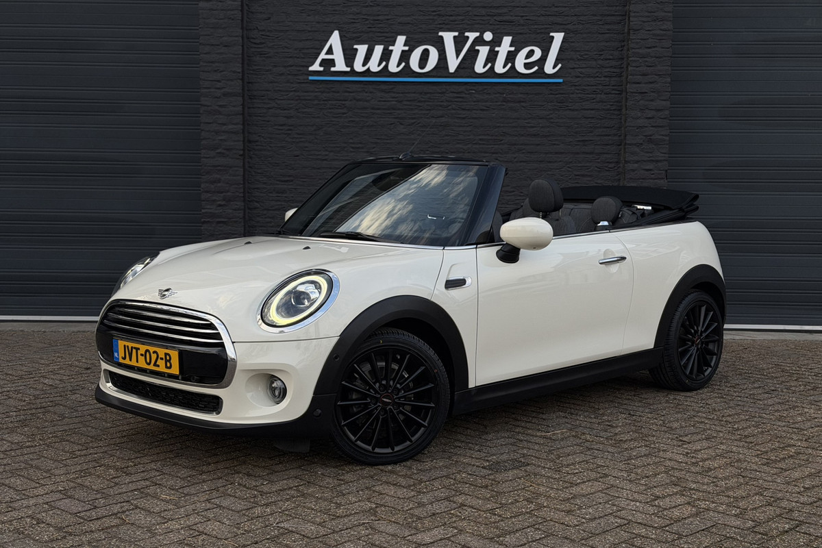 MINI Cabrio 1.5 Cooper Chili | Harman Kardon | Stoelverwarming | Sportstoelen | Comfort Access | PDC V+A