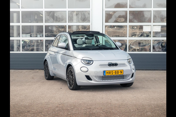 Fiat 500E Cabrio La Prima 42 kWh | 17% Bijtelling | Clima | Cruise | Leder | 17" | Priv Glass | Winter Pack | JBL Sound | BSM | Apple Carplay