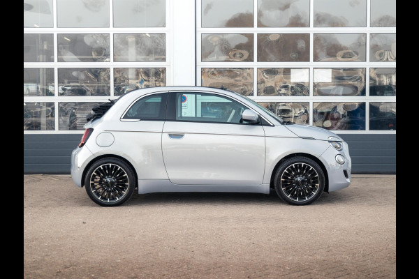 Fiat 500E Cabrio La Prima 42 kWh | 17% Bijtelling | Clima | Cruise | Leder | 17" | Priv Glass | Winter Pack | JBL Sound | BSM | Apple Carplay