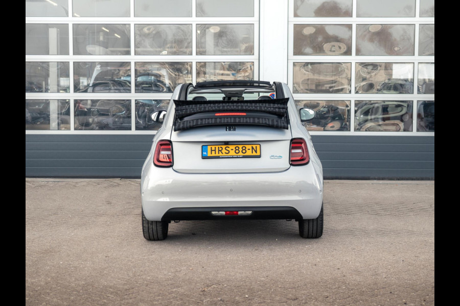 Fiat 500E Cabrio La Prima 42 kWh | 17% Bijtelling | Clima | Cruise | Leder | 17" | Priv Glass | Winter Pack | JBL Sound | BSM | Apple Carplay