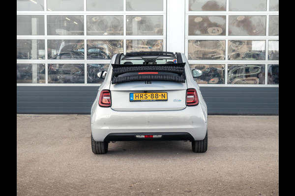 Fiat 500E Cabrio La Prima 42 kWh | 17% Bijtelling | Clima | Cruise | Leder | 17" | Priv Glass | Winter Pack | JBL Sound | BSM | Apple Carplay