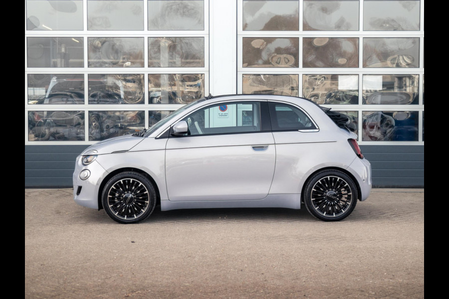 Fiat 500E Cabrio La Prima 42 kWh | 17% Bijtelling | Clima | Cruise | Leder | 17" | Priv Glass | Winter Pack | JBL Sound | BSM | Apple Carplay