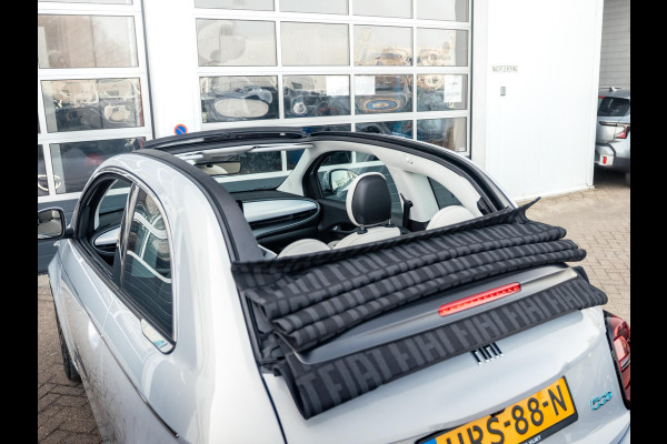 Fiat 500E Cabrio La Prima 42 kWh | 17% Bijtelling | Clima | Cruise | Leder | 17" | Priv Glass | Winter Pack | JBL Sound | BSM | Apple Carplay