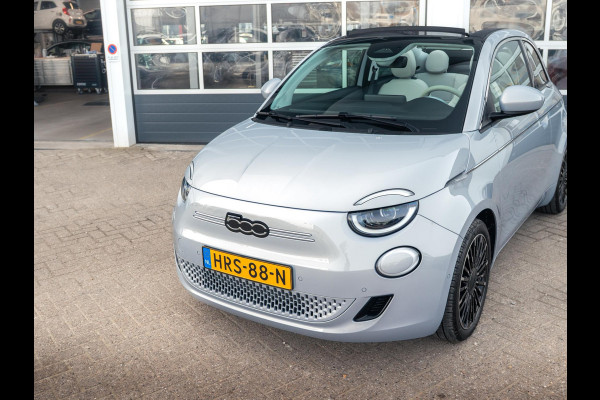 Fiat 500E Cabrio La Prima 42 kWh | 17% Bijtelling | Clima | Cruise | Leder | 17" | Priv Glass | Winter Pack | JBL Sound | BSM | Apple Carplay