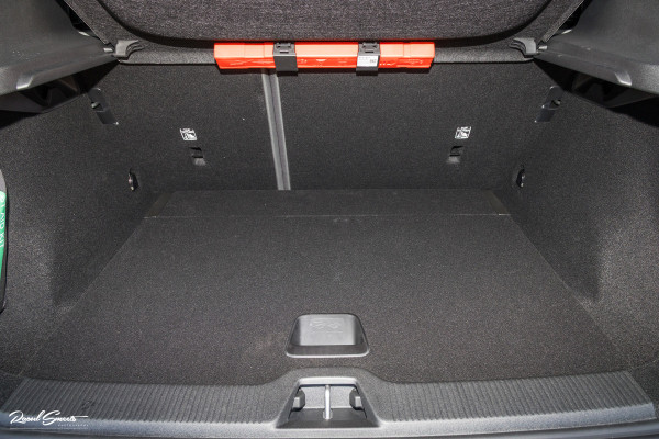 Volvo EX30 Cross Country Twin Motor Performance Ultra 69 kWh | Nieuw | Adaptieve cruise | Panorama dak | Harman Kardon | Memory | Blis |