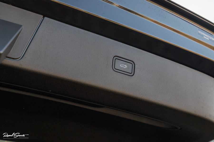 Volvo EX30 Cross Country Twin Motor Performance Ultra 69 kWh | Nieuw | Adaptieve cruise | Panorama dak | Harman Kardon | Memory | Blis |