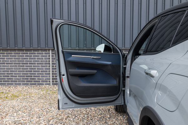 Volvo EX30 Cross Country Twin Motor Performance Ultra 69 kWh | Nieuw | Adaptieve cruise | Panorama dak | Harman Kardon | Memory | Blis |
