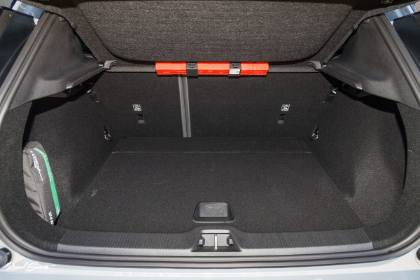 Volvo EX30 Cross Country Twin Motor Performance Ultra 69 kWh | Nieuw | Adaptieve cruise | Panorama dak | Harman Kardon | Memory | Blis |