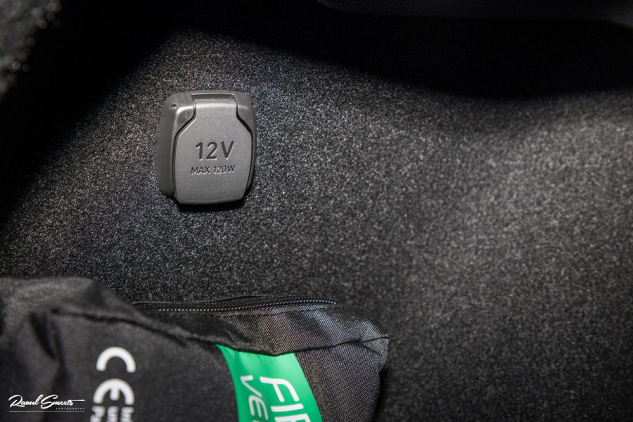 Volvo EX30 Cross Country Twin Motor Performance Ultra 69 kWh | Nieuw | Adaptieve cruise | Panorama dak | Harman Kardon | Memory | Blis |