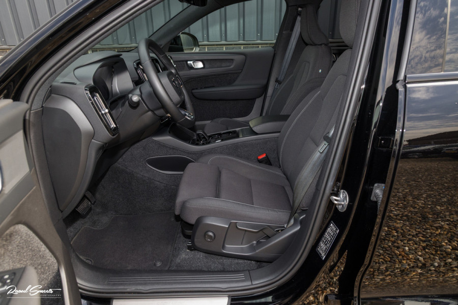 Volvo XC40 Recharge Plus | Adaptieve cruise | Blis | 19 Inch | Full LED |