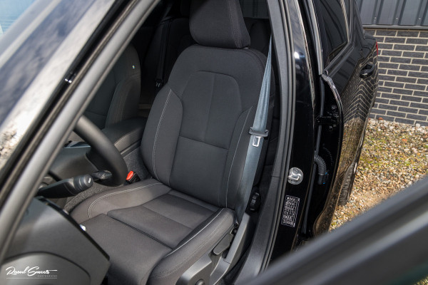 Volvo XC40 Recharge Plus | Adaptieve cruise | Blis | 19 Inch | Full LED |