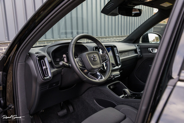 Volvo XC40 Recharge Plus | Adaptieve cruise | Blis | 19 Inch | Full LED |