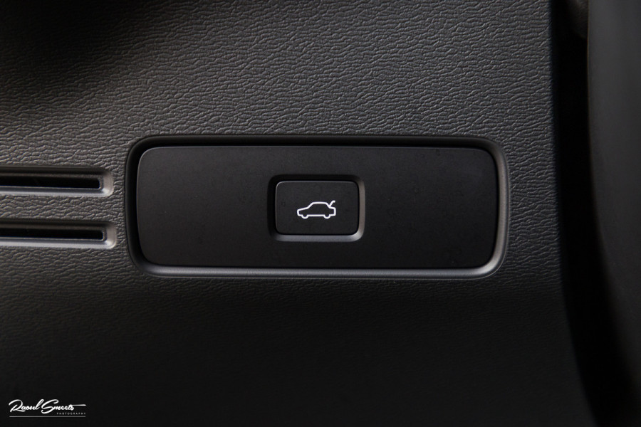 Volvo XC40 Recharge Plus | Adaptieve cruise | Blis | 19 Inch | Full LED |