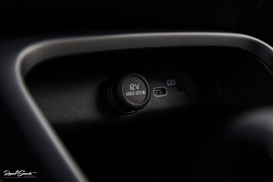 Volvo XC40 Recharge Plus | Adaptieve cruise | Blis | 19 Inch | Full LED |