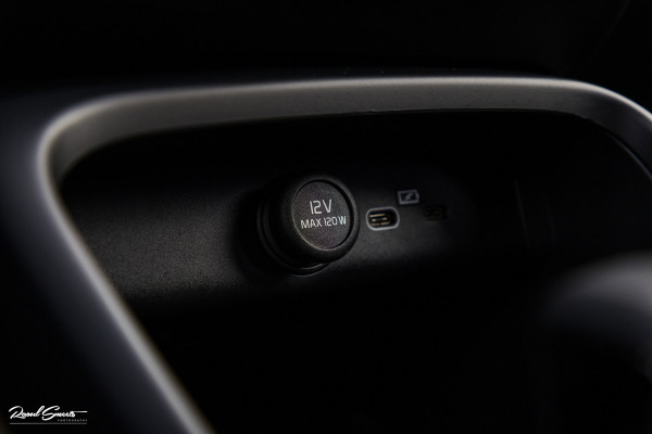 Volvo XC40 Recharge Plus | Adaptieve cruise | Blis | 19 Inch | Full LED |