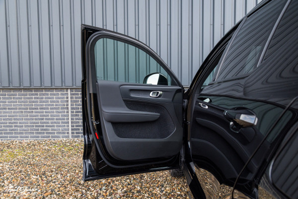 Volvo XC40 Recharge Plus | Adaptieve cruise | Blis | 19 Inch | Full LED |