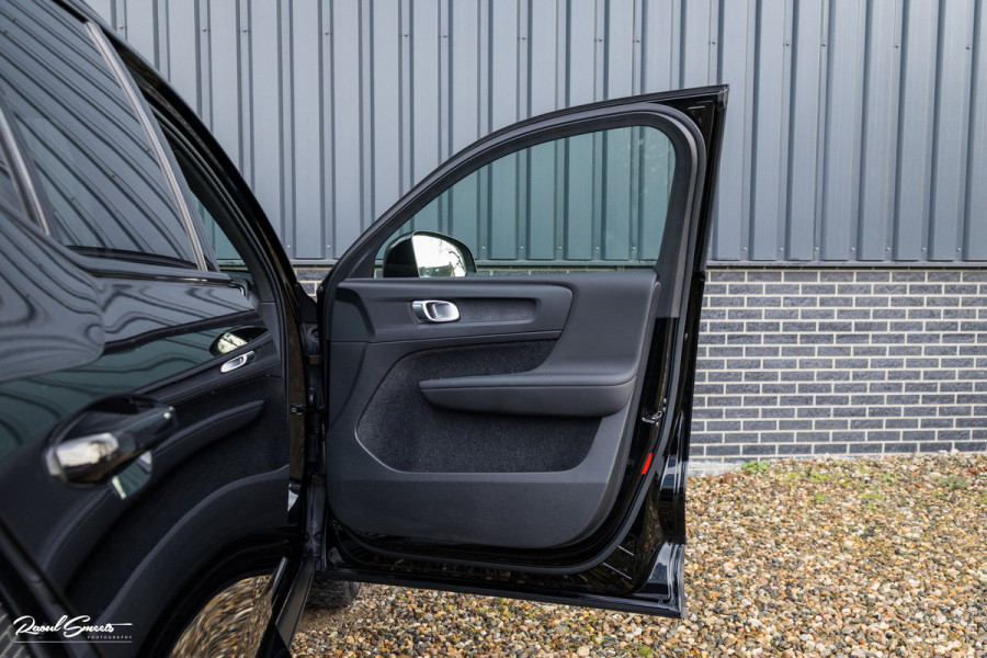 Volvo XC40 Recharge Plus | Adaptieve cruise | Blis | 19 Inch | Full LED |