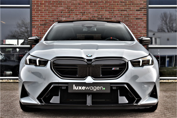 BMW 5 Serie Touring M5 Pano M-Driver Co-Pilot Trekh Alc-hemel B&W