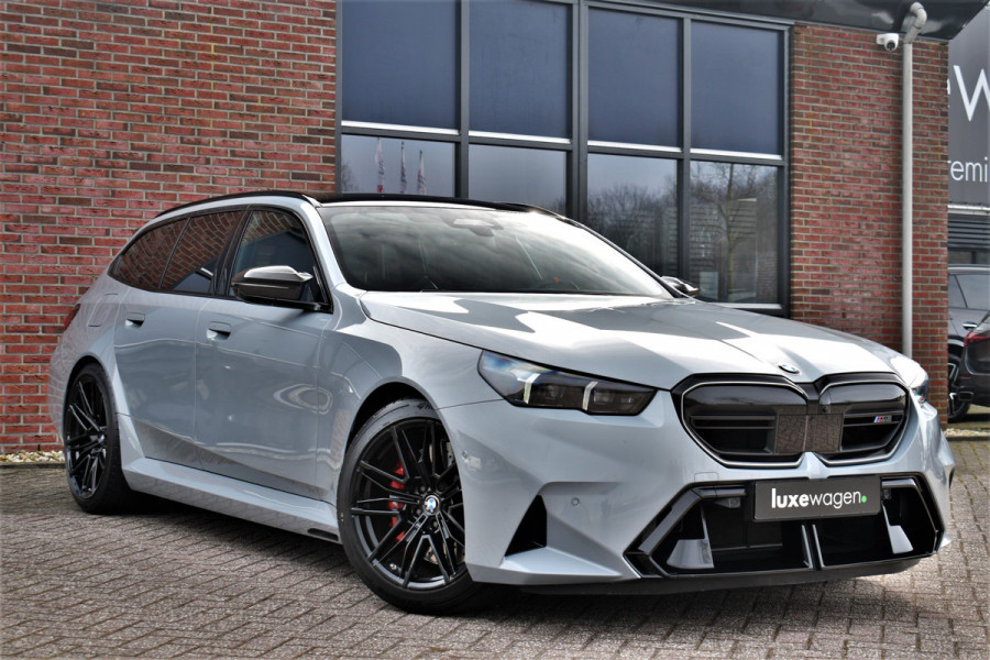 BMW 5 Serie Touring M5 Pano M-Driver Co-Pilot Trekh Alc-hemel B&W