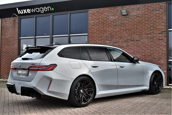 BMW 5 Serie Touring M5 Pano M-Driver Co-Pilot Trekh Alc-hemel B&W
