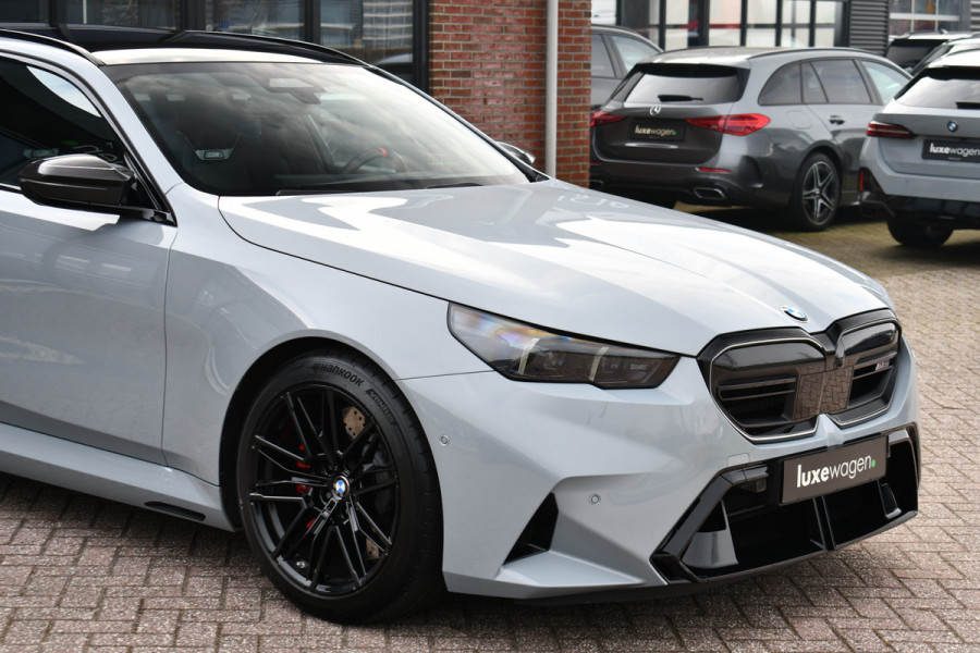 BMW 5 Serie Touring M5 Pano M-Driver Co-Pilot Trekh Alc-hemel B&W