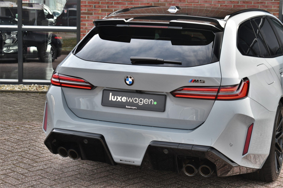 BMW 5 Serie Touring M5 Pano M-Driver Co-Pilot Trekh Alc-hemel B&W