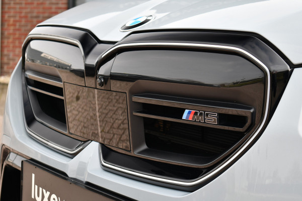 BMW 5 Serie Touring M5 Pano M-Driver Co-Pilot Trekh Alc-hemel B&W