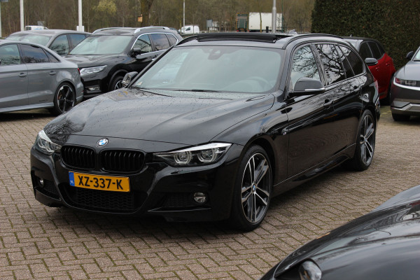 BMW 3 Serie Touring 320i M Sport Edition / Panoramadak / Camera / Head-up / Leder / Keyless / 18'' / Navigatie / Stoelverwarming / DAB / Cruise Control