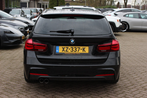 BMW 3 Serie Touring 320i M Sport Edition / Panoramadak / Camera / Head-up / Leder / Keyless / 18'' / Navigatie / Stoelverwarming / DAB / Cruise Control