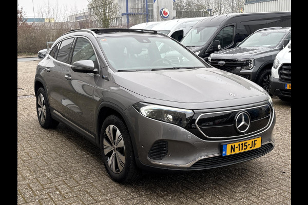 Mercedes-Benz EQA 250 Business Solution Luxury 67 kWh | 95% SOH | Wegklapbare Trekhaak | Panoramadak | Stoelverwarming | Elek. Kofferklep |