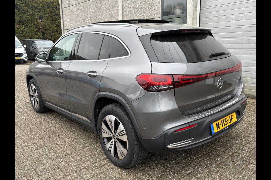 Mercedes-Benz EQA 250 Business Solution Luxury 67 kWh | 95% SOH | Wegklapbare Trekhaak | Panoramadak | Stoelverwarming | Elek. Kofferklep |