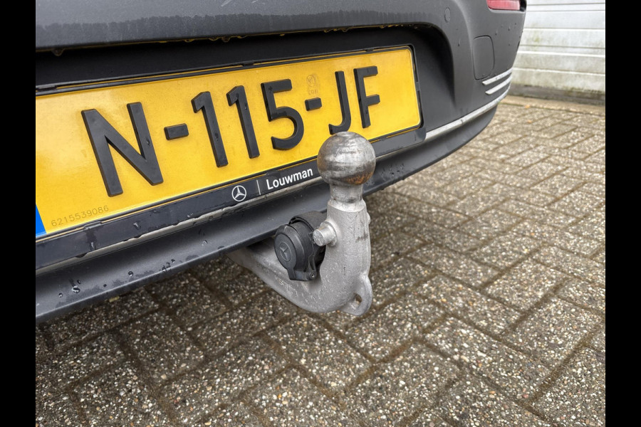 Mercedes-Benz EQA 250 Business Solution Luxury 67 kWh | 95% SOH | Wegklapbare Trekhaak | Panoramadak | Stoelverwarming | Elek. Kofferklep |