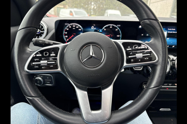 Mercedes-Benz EQA 250 Business Solution Luxury 67 kWh | 95% SOH | Wegklapbare Trekhaak | Panoramadak | Stoelverwarming | Elek. Kofferklep |