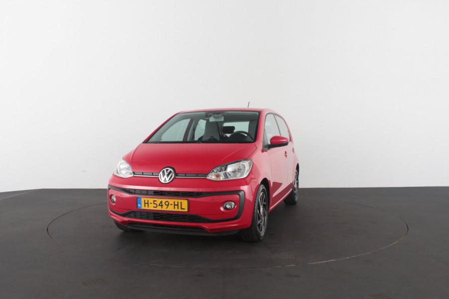 Volkswagen up! 1.0 BMT move Cruise control/15 inch velgen/parkeersensor...