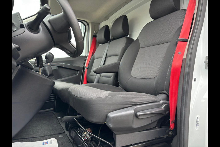 Renault Trafic T30 L2H1 150PK AUTOMAAT RED EDITION LED AIRCO CRUISE CONTROL CAMERA NAVIGATIE CARPLAY TREKHAAK