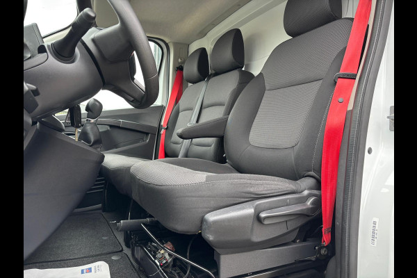 Renault Trafic T30 L2H1 150PK AUTOMAAT RED EDITION LED AIRCO CRUISE CONTROL CAMERA NAVIGATIE CARPLAY TREKHAAK