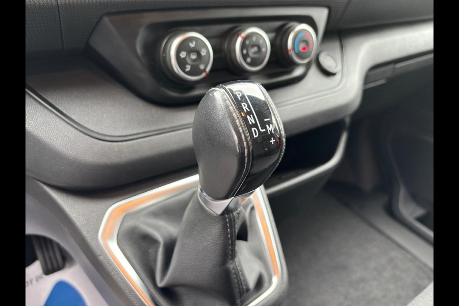 Renault Trafic T30 L2H1 150PK AUTOMAAT RED EDITION LED AIRCO CRUISE CONTROL CAMERA NAVIGATIE CARPLAY TREKHAAK