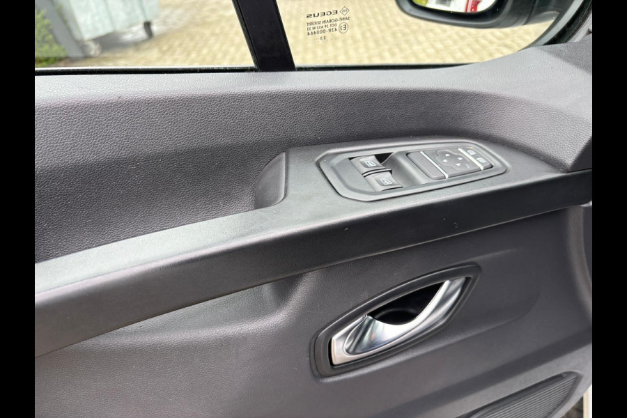 Renault Trafic T30 L2H1 150PK AUTOMAAT RED EDITION LED AIRCO CRUISE CONTROL CAMERA NAVIGATIE CARPLAY TREKHAAK