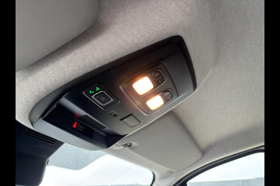 Renault Trafic T30 L2H1 150PK AUTOMAAT RED EDITION LED AIRCO CRUISE CONTROL CAMERA NAVIGATIE CARPLAY TREKHAAK