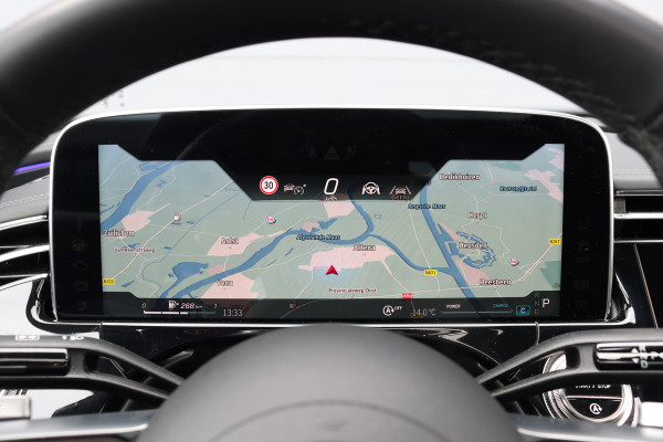 Mercedes-Benz E-Klasse 450 4MATIC AMG Line Premium+ | Luchtvering | Hyperscreen | Achterasbesturing | Massage | Nappa Leder | Stoelventilatie | Soft-Close | Trekhaak | Burmester | HUD | Verwarmd Stuurwiel |