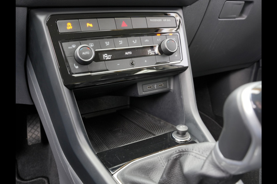 Volkswagen T-Cross 1.0 TSI Life Business | Climate | Stoelverwarming | Draadloze telefoonlader |
