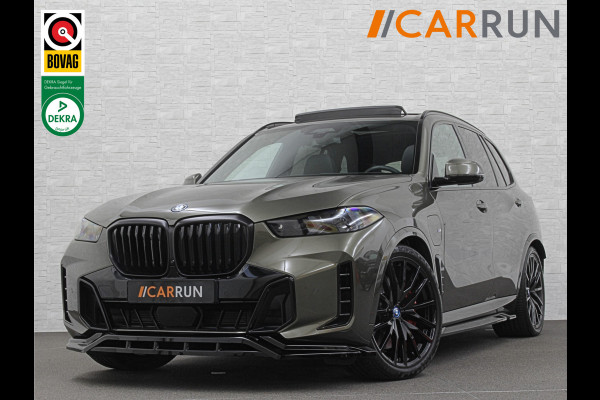 BMW X5 50e M-Sport Pro | Panorama | 360 Camera | ACC | Carbon | Individual Leder | Trekhaak | Head-Up | Keyless-Entry | Harman-Kardon | Stoelverwarming V+A | Memory | Stuurverwarming | 22 inch | Iconic-Glow | M-Gordels | ISO-Glas | Zonwering | Beker Clima | Standkachel | Carplay | Draadloos Laden |