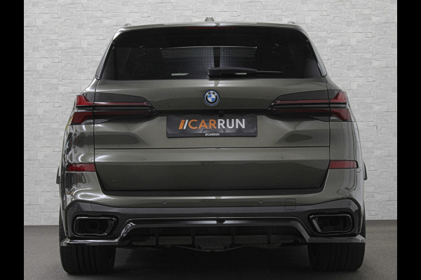 BMW X5 50e M-Sport Pro | Panorama | 360 Camera | ACC | Carbon | Individual Leder | Trekhaak | Head-Up | Keyless-Entry | Harman-Kardon | Stoelverwarming V+A | Memory | Stuurverwarming | 22 inch | Iconic-Glow | M-Gordels | ISO-Glas | Zonwering | Beker Clima | Standkachel | Carplay | Draadloos Laden |
