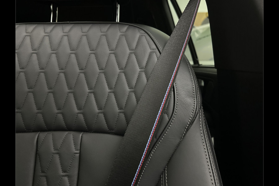 BMW X5 50e M-Sport Pro | Panorama | 360 Camera | ACC | Carbon | Individual Leder | Trekhaak | Head-Up | Keyless-Entry | Harman-Kardon | Stoelverwarming V+A | Memory | Stuurverwarming | 22 inch | Iconic-Glow | M-Gordels | ISO-Glas | Zonwering | Beker Clima | Standkachel | Carplay | Draadloos Laden |