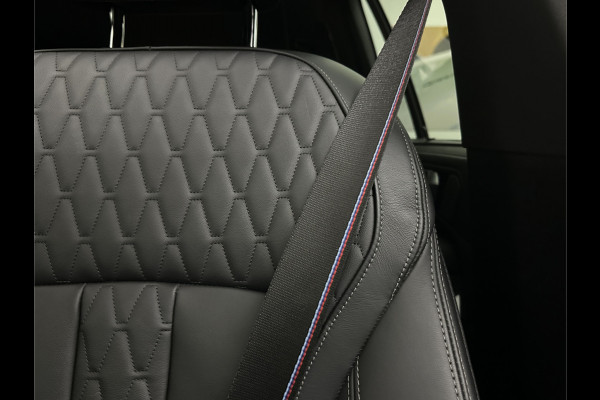 BMW X5 50e M-Sport Pro | Panorama | 360 Camera | ACC | Carbon | Individual Leder | Trekhaak | Head-Up | Keyless-Entry | Harman-Kardon | Stoelverwarming V+A | Memory | Stuurverwarming | 22 inch | Iconic-Glow | M-Gordels | ISO-Glas | Zonwering | Beker Clima | Standkachel | Carplay | Draadloos Laden |