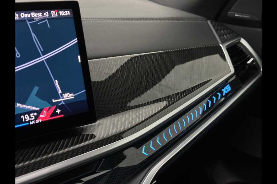 BMW X5 50e M-Sport Pro | Panorama | 360 Camera | ACC | Carbon | Individual Leder | Trekhaak | Head-Up | Keyless-Entry | Harman-Kardon | Stoelverwarming V+A | Memory | Stuurverwarming | 22 inch | Iconic-Glow | M-Gordels | ISO-Glas | Zonwering | Beker Clima | Standkachel | Carplay | Draadloos Laden |