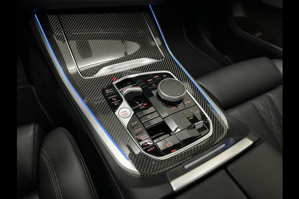 BMW X5 50e M-Sport Pro | Panorama | 360 Camera | ACC | Carbon | Individual Leder | Trekhaak | Head-Up | Keyless-Entry | Harman-Kardon | Stoelverwarming V+A | Memory | Stuurverwarming | 22 inch | Iconic-Glow | M-Gordels | ISO-Glas | Zonwering | Beker Clima | Standkachel | Carplay | Draadloos Laden |